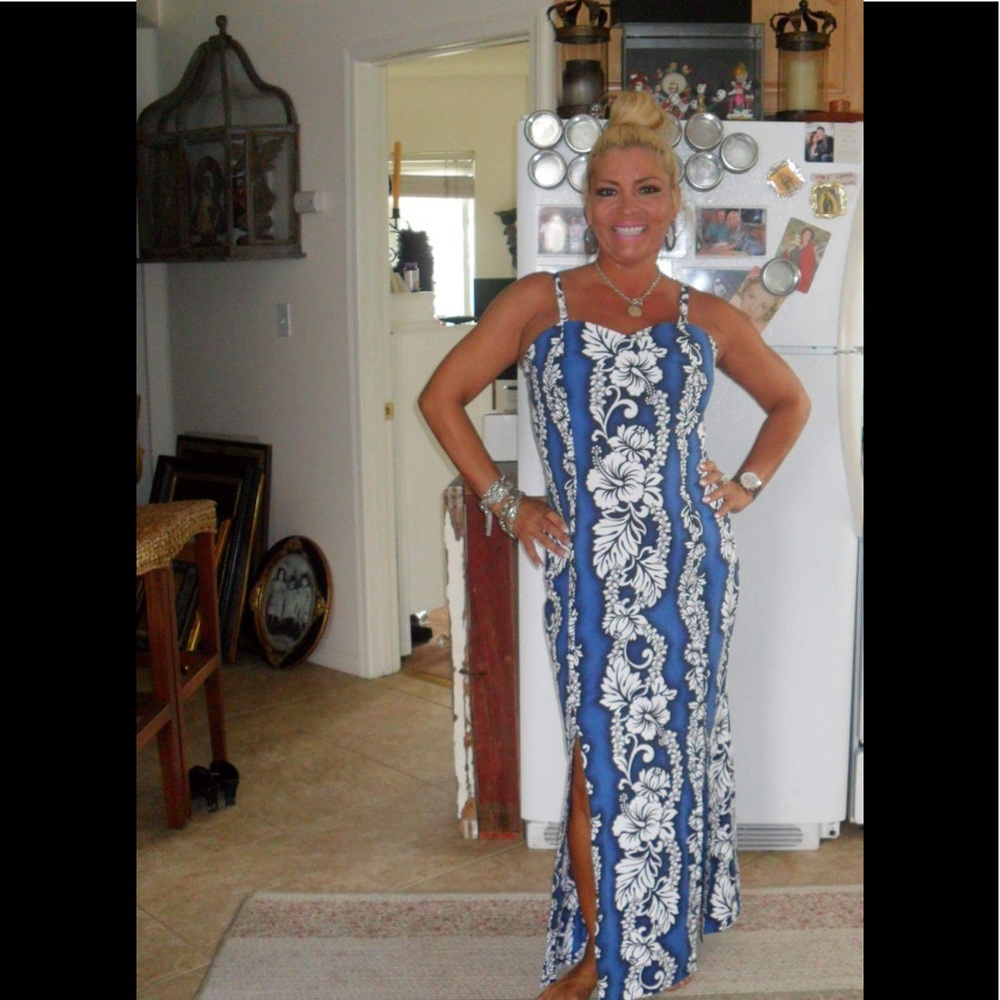 Vintage floral Hawaiian print maxi dress